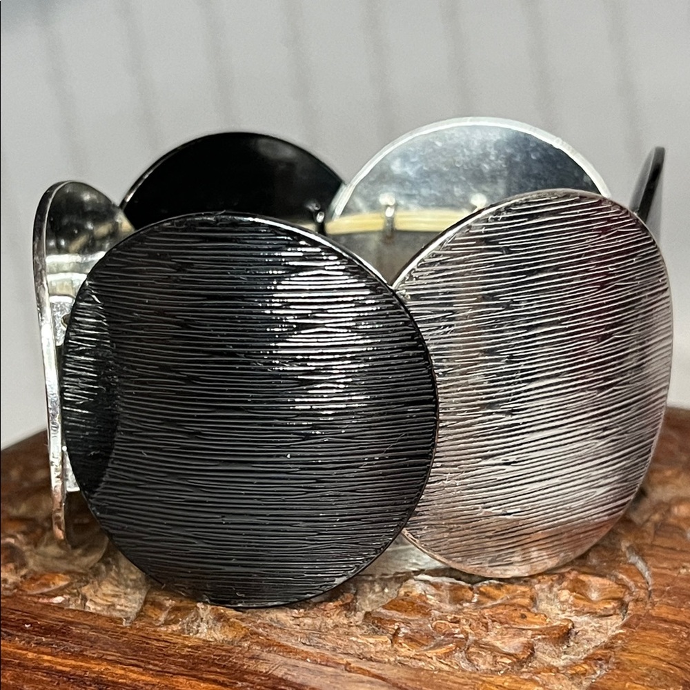 Vintage 2 Tone Metal Disk Panel Elastic Stretch Bracelet - Picture 2 of 13